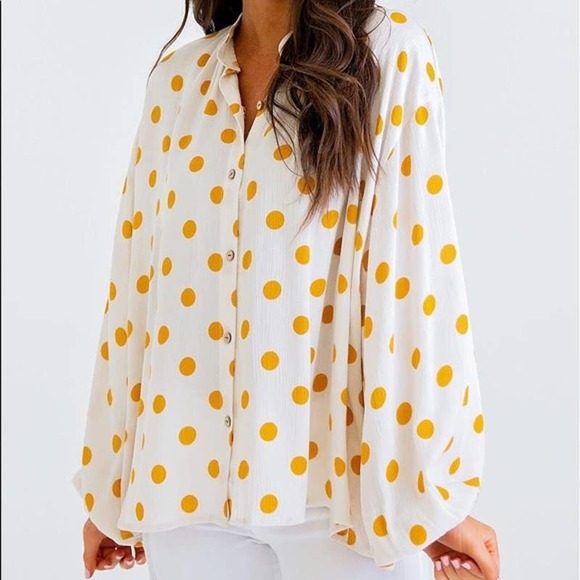 Karlie Tops - Karlie $89 White Yellow Polka Dot Button Up Blouse Size Medium Boutique Modern
